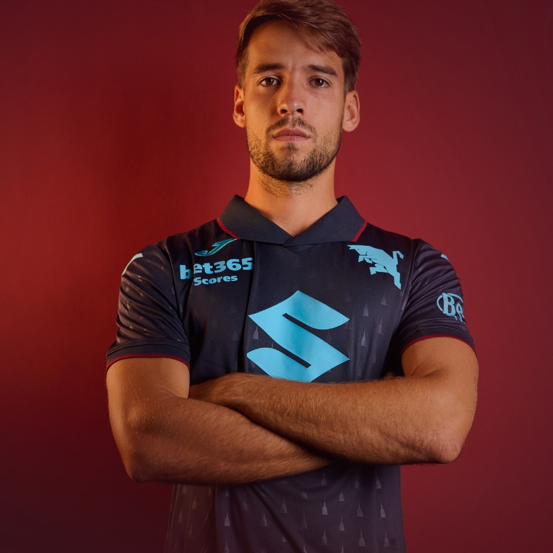 THIRD KIT 26/27